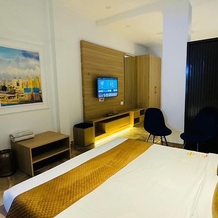 Holidayvilla & Suites Amritsar- Green Avenue Exteriör bild