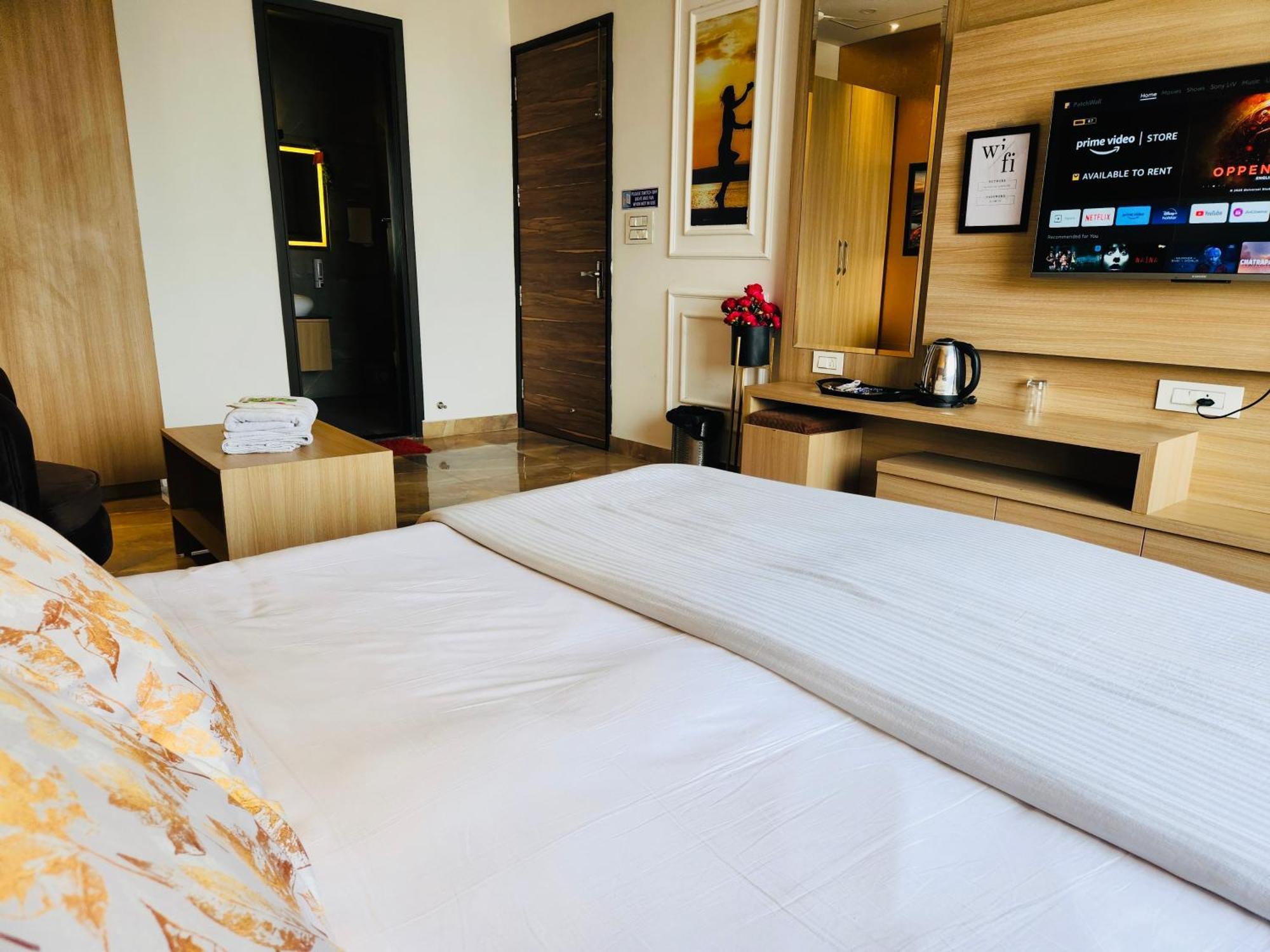 Holidayvilla & Suites Amritsar- Green Avenue Exteriör bild