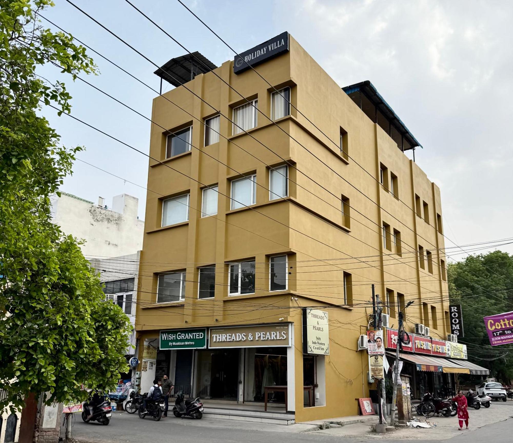 Holidayvilla & Suites Amritsar- Green Avenue Exteriör bild